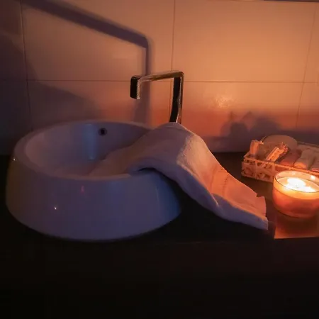 Cathedral-wellness-stay Sauna & Massage Apartment Pescia