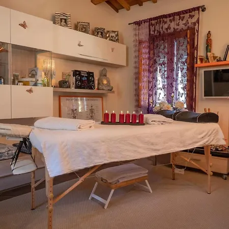 Apartment Cathedral-wellness-stay Sauna & Massage Pescia